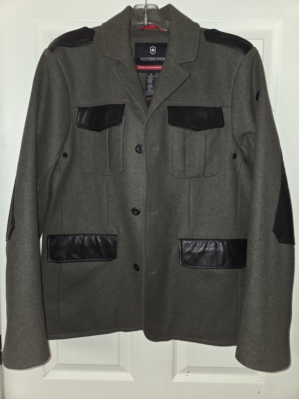 Victorinox Olive Green Military-Style Oberland Blazer Limited Edition Med Coat